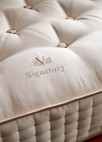 Boxspringbett Signatory mit Kopfteil Achilles