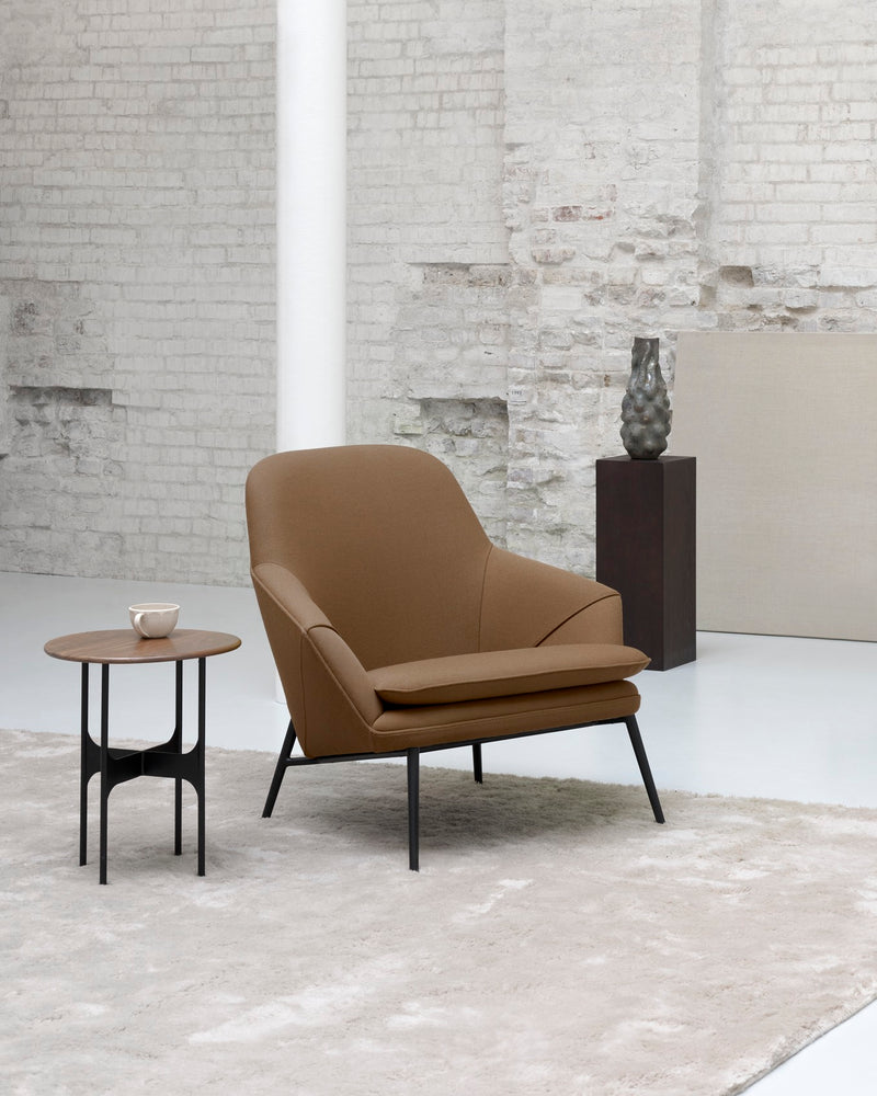Hug Lounge Chair